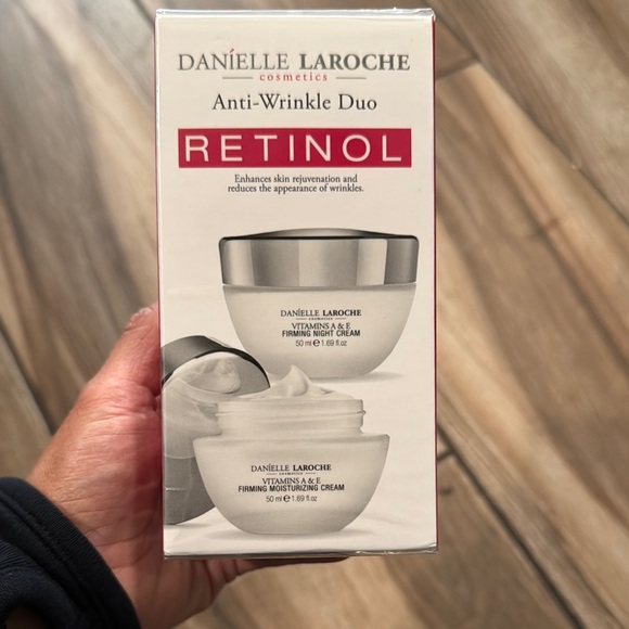 Danielle Laroche Anti-Wrinkle Retinol - Picture 1 of 4